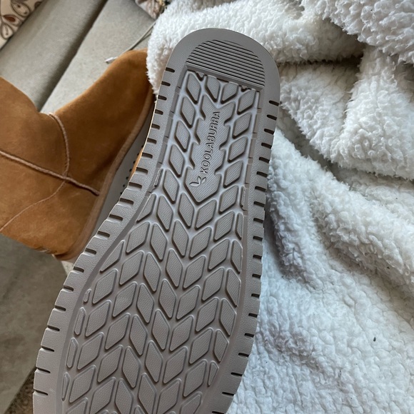 Koolaburra boots size 11, brand new never worn! - Picture 6 of 6